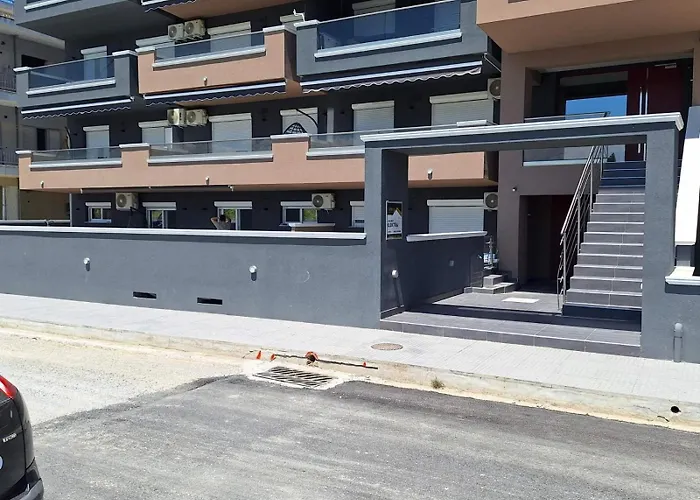 New And Modern In Greece דירה